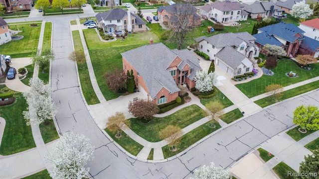 49759 Lakebridge Drive, Shelby Twp, MI 48315