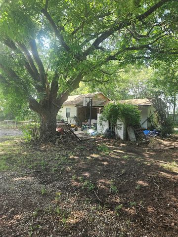 513 S Main Highway N, Springtown, TX 76082