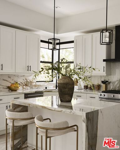 4967 Llano Drive, Woodland Hills (los Angeles), CA 91364