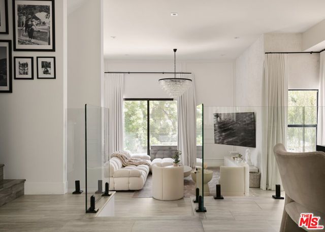 4967 Llano Drive, Woodland Hills (los Angeles), CA 91364