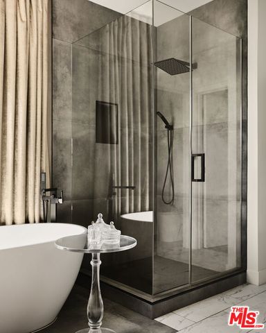 4967 Llano Drive, Woodland Hills (los Angeles), CA 91364