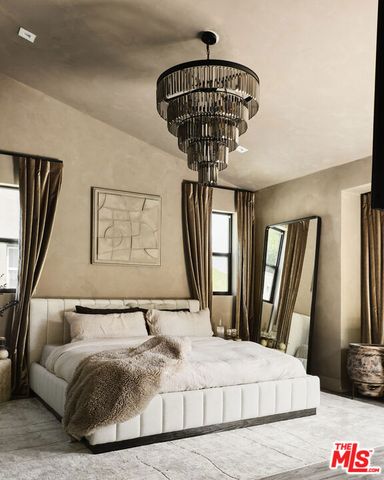 4967 Llano Drive, Woodland Hills (los Angeles), CA 91364