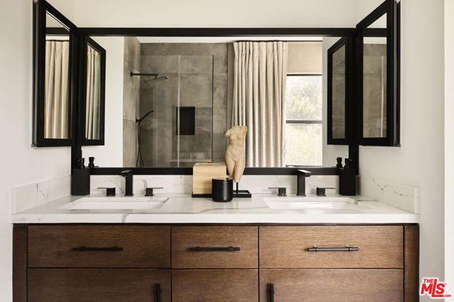 4967 Llano Drive, Woodland Hills (los Angeles), CA 91364