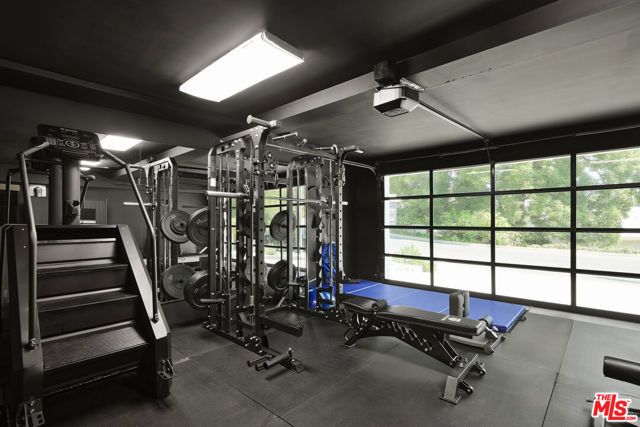 4967 Llano Drive, Woodland Hills (los Angeles), CA 91364