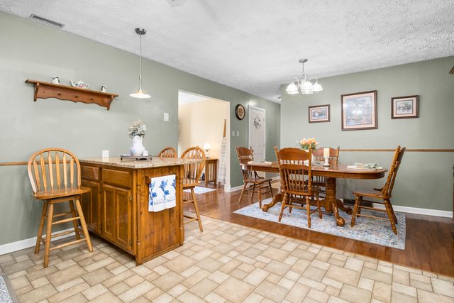 8356 E Laurel Road, London, KY 40741