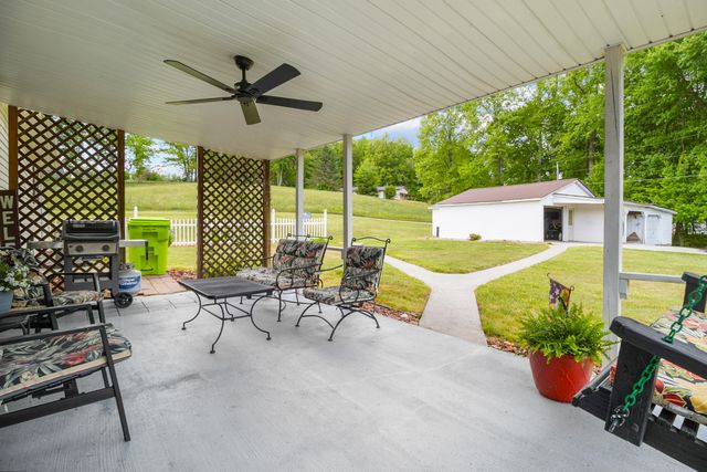8356 E Laurel Road, London, KY 40741