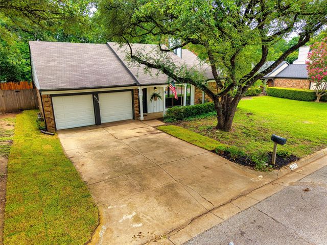 6312 Brookgate Drive, Arlington, TX 76016
