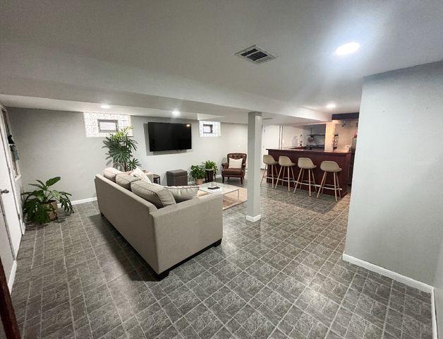 5818 W 60th Street, Chicago, IL 60638
