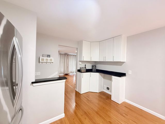 5818 W 60th Street, Chicago, IL 60638
