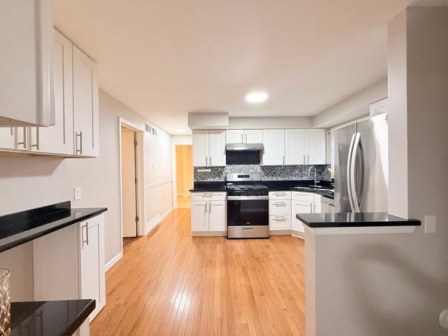 5818 W 60th Street, Chicago, IL 60638
