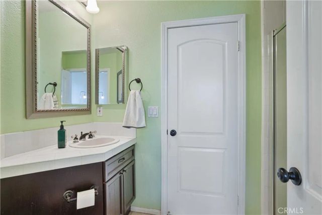 27624 Briarcliff Place, Valencia, CA 91354