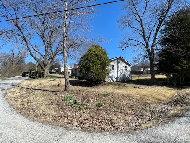 5 Dale Drive, St Charles, MO 63303