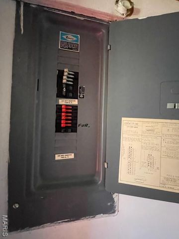 5 Dale Drive, St Charles, MO 63303