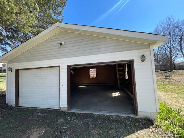 5 Dale Drive, St Charles, MO 63303