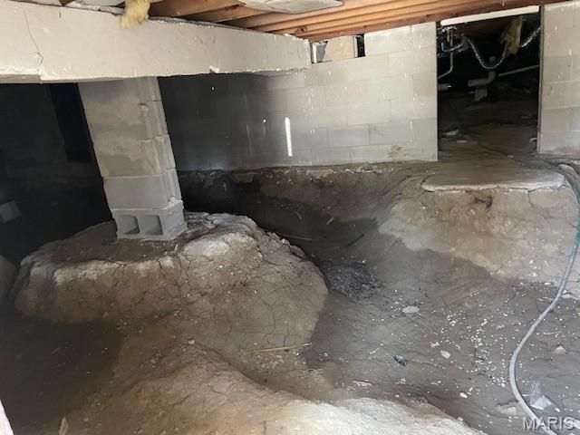 5 Dale Drive, St Charles, MO 63303