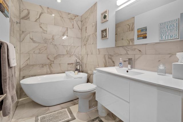 3319 NE 18TH Street, Fort Lauderdale, FL 33305