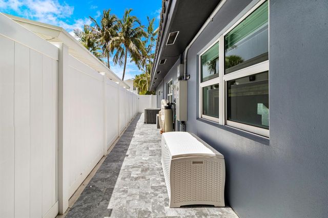 3319 NE 18TH Street, Fort Lauderdale, FL 33305