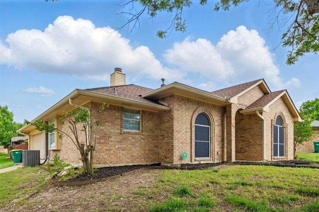 560 Dandelion Drive, Cedar Hill, TX 75104