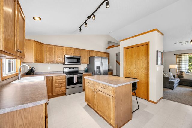 869 Augusta Circle, North Liberty, IA 52317