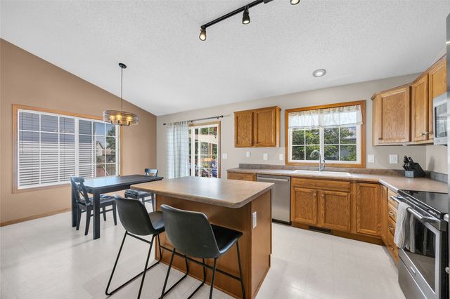 869 Augusta Circle, North Liberty, IA 52317