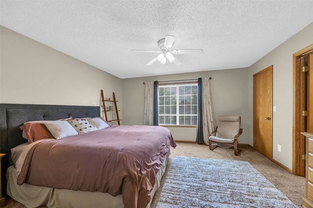869 Augusta Circle, North Liberty, IA 52317