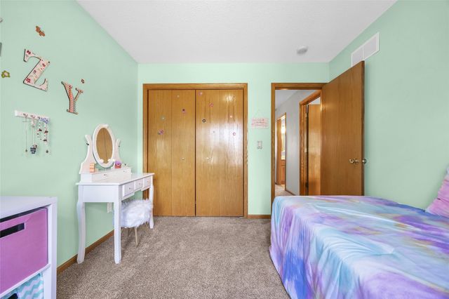 869 Augusta Circle, North Liberty, IA 52317
