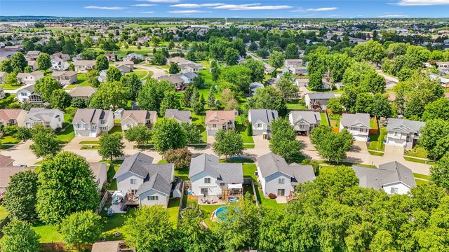 869 Augusta Circle, North Liberty, IA 52317