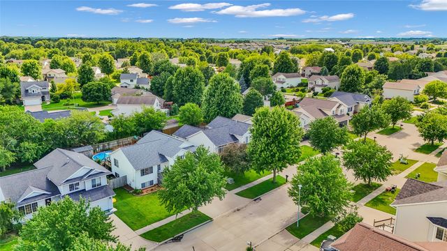 869 Augusta Circle, North Liberty, IA 52317