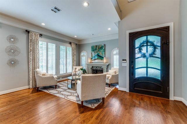 9352 Stratford Way, Dallas, TX 75220