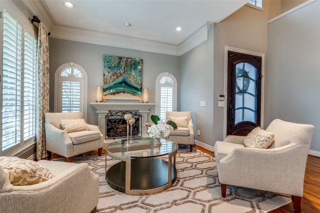 9352 Stratford Way, Dallas, TX 75220