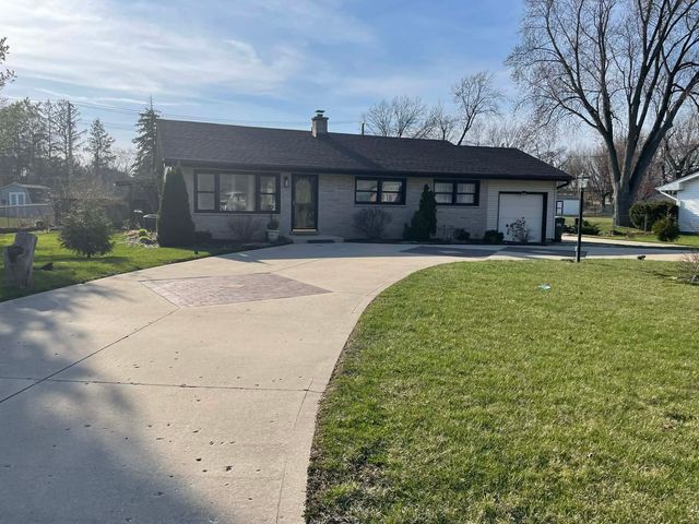 1516 Sunset Drive, Schaumburg, IL 60193