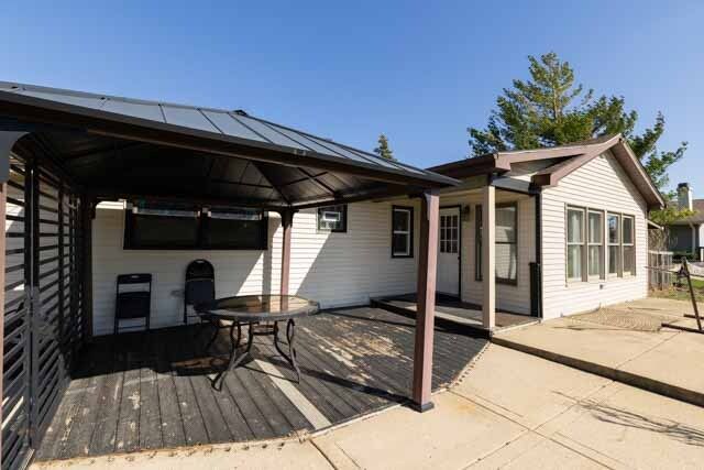 1516 Sunset Drive, Schaumburg, IL 60193