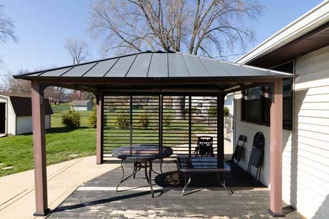 1516 Sunset Drive, Schaumburg, IL 60193