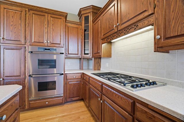 W8844 HACKETT LANE, Hortonville, WI 54944