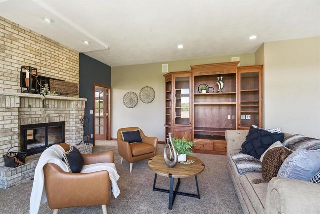 W8844 HACKETT LANE, Hortonville, WI 54944