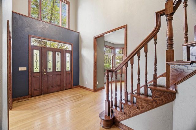 W8844 HACKETT LANE, Hortonville, WI 54944