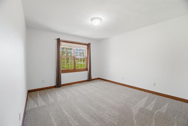 W8844 HACKETT LANE, Hortonville, WI 54944