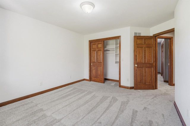 W8844 HACKETT LANE, Hortonville, WI 54944