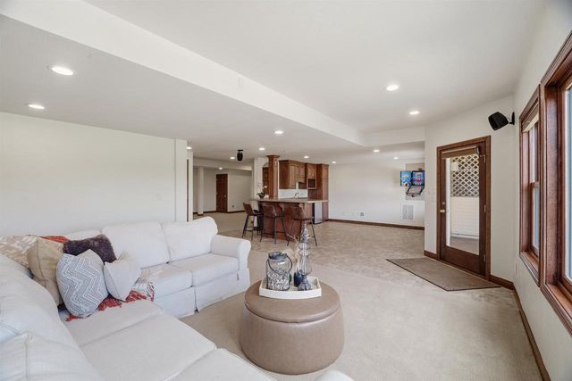 W8844 HACKETT LANE, Hortonville, WI 54944