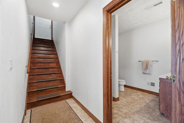 W8844 HACKETT LANE, Hortonville, WI 54944
