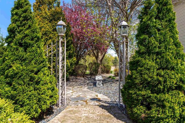 W8844 HACKETT LANE, Hortonville, WI 54944