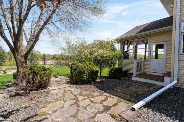 W8844 HACKETT LANE, Hortonville, WI 54944