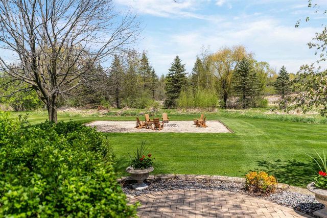 W8844 HACKETT LANE, Hortonville, WI 54944