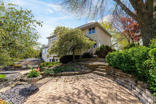 W8844 HACKETT LANE, Hortonville, WI 54944