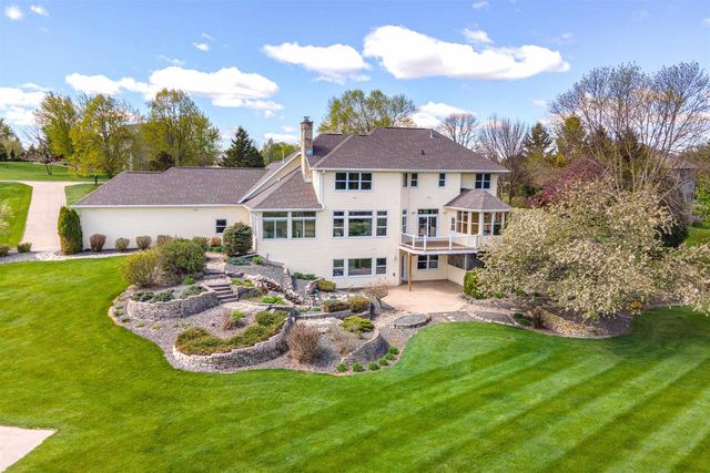 W8844 HACKETT LANE, Hortonville, WI 54944