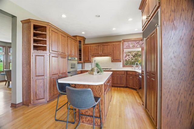 W8844 HACKETT LANE, Hortonville, WI 54944