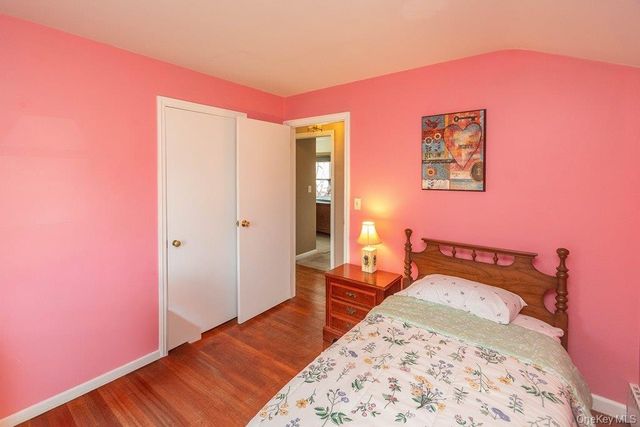 12 Crest Road, Danbury, CT 06811