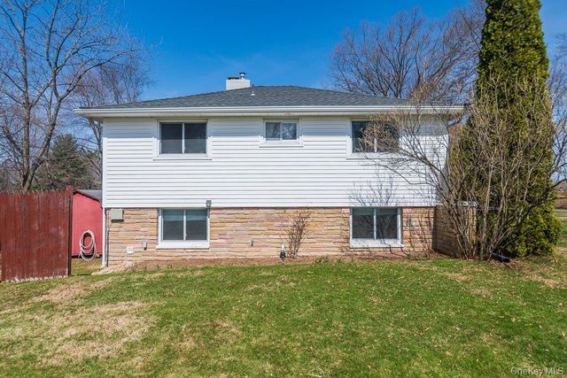 12 Crest Road, Danbury, CT 06811