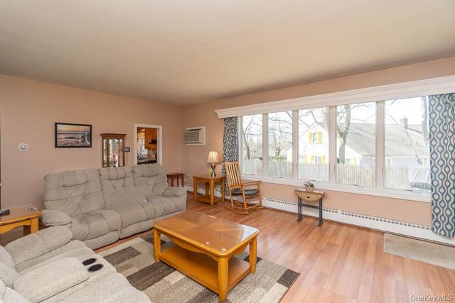 12 Crest Road, Danbury, CT 06811