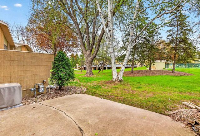 1237 W NICOLET CERCLE, Appleton, WI 54914